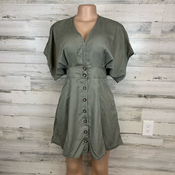 Quince Vintage Wash Tencel Button Front Dress Size Medium Green - Picture 2 of 5